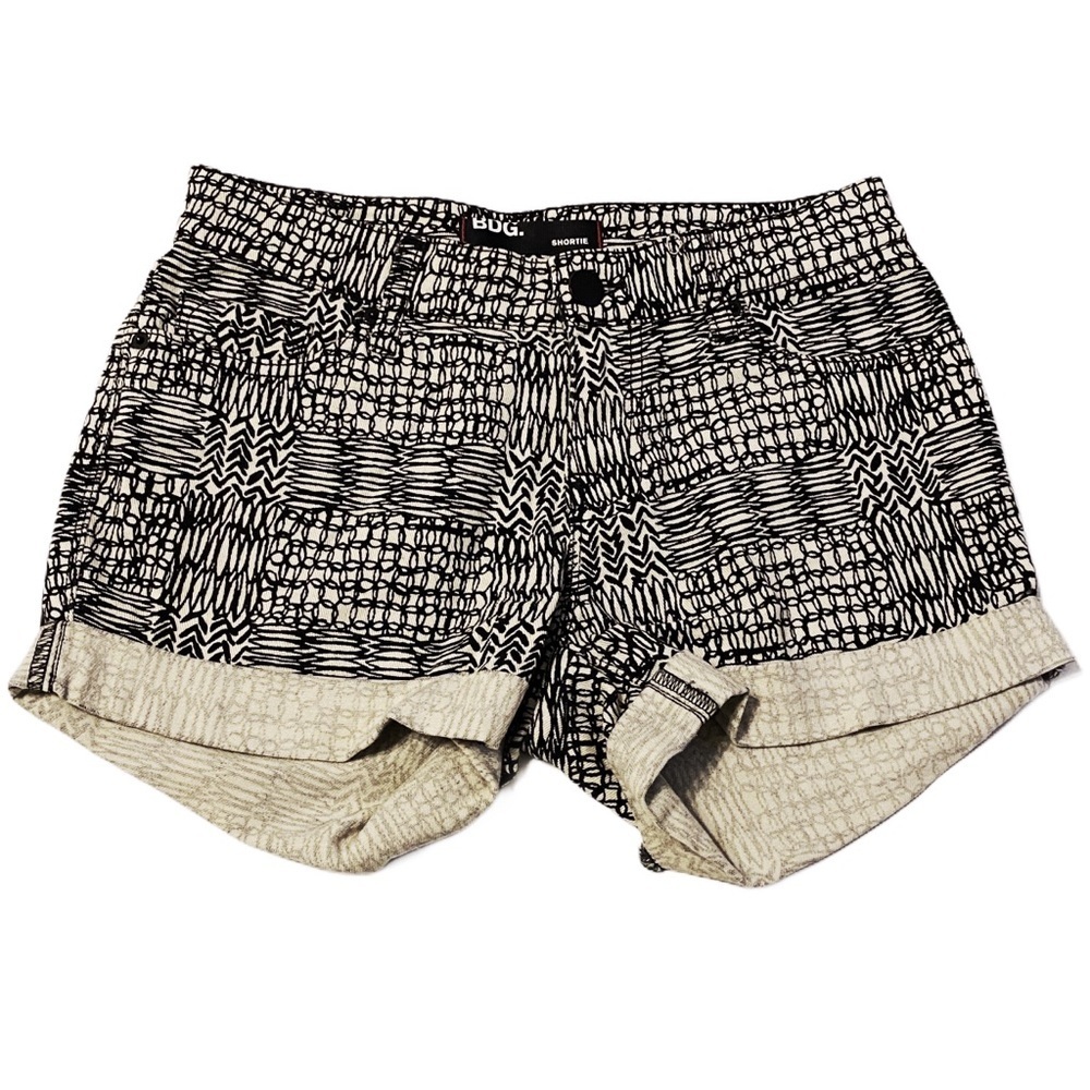 Urban‎ Outfitters BDG Shortie shorts black white geometric womens size 25